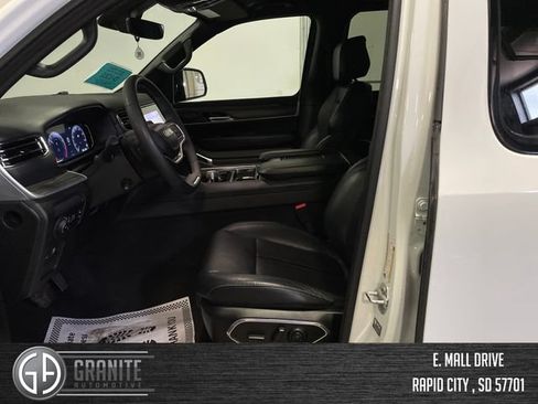 Used 2024 Jeep Wagoneer Series II AWD/4WD image 18