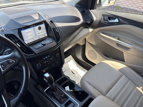 Used 2019 Ford Escape SEL AWD/4WD image 15