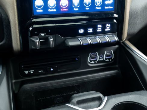 Used 2019 RAM 2500 Laramie image 25