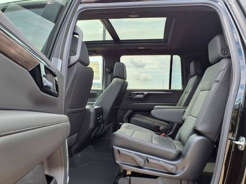 New 2026 Chevrolet Suburban LT w/ Comfort Package AWD/4WD image 12