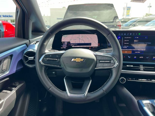 Used 2024 Chevrolet Equinox EV LT FWD image 16