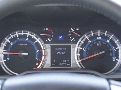 Used 2018 Toyota 4Runner SR5 RWD image 22
