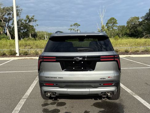 Used 2026 Chevrolet Traverse Z71 w/ Enhanced Driving Package AWD/4WD image 4