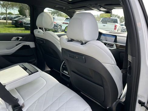 Used 2023 BMW X5 xDrive45e image 39