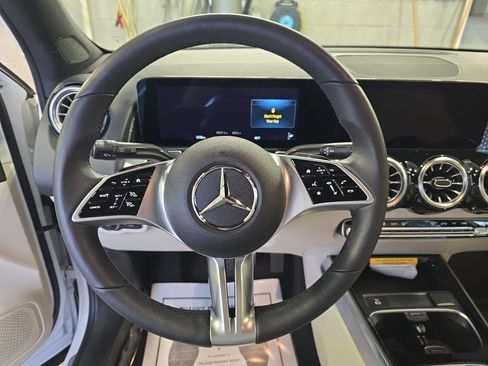 Certified 2025 Mercedes-Benz GLB 250 GLB 250 image 19