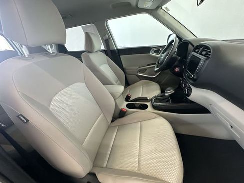 Certified 2022 Kia Soul LX w/ Technology Package image 26