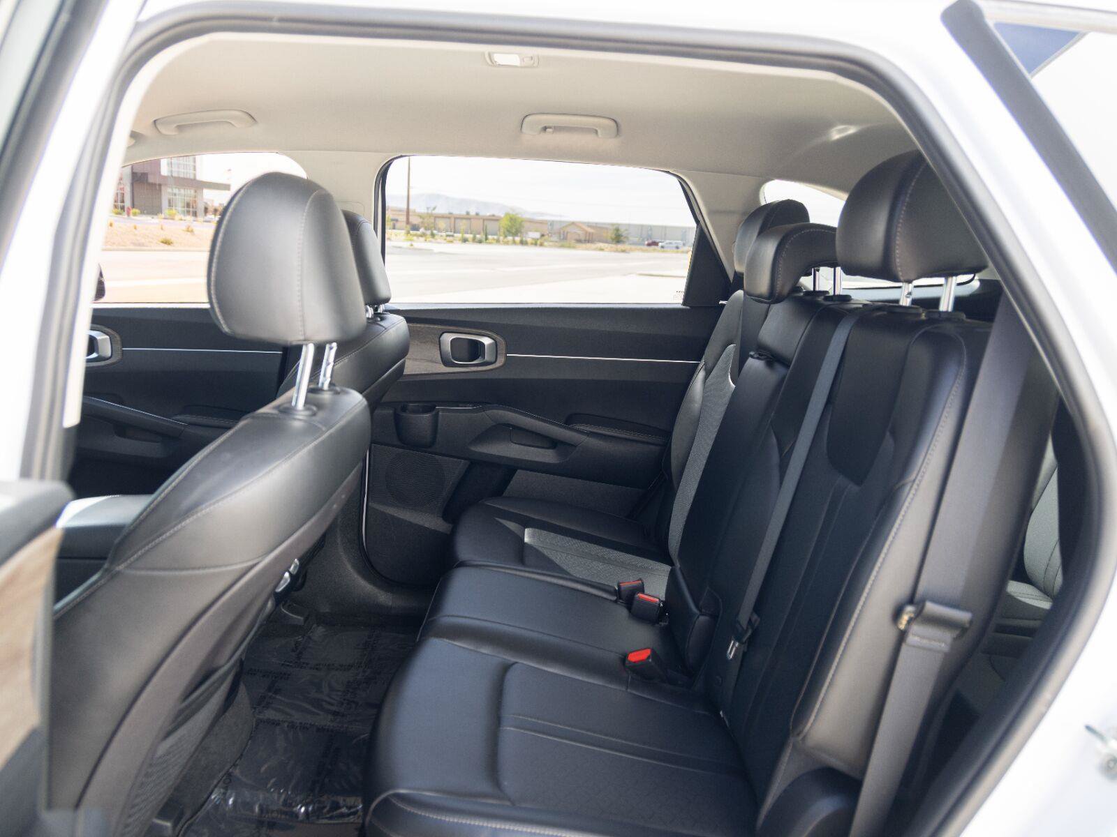 Used 2022 Kia Sorento S AWD/4WD image 25