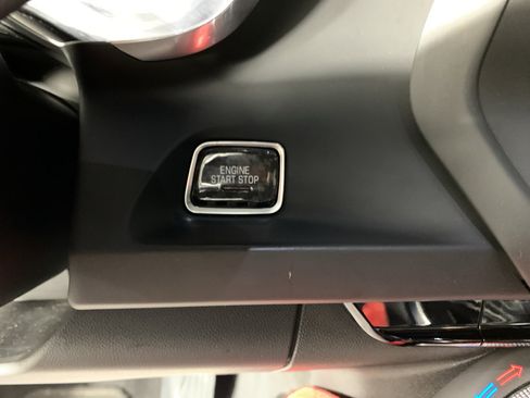 Used 2020 Chevrolet Camaro LT RWD image 18