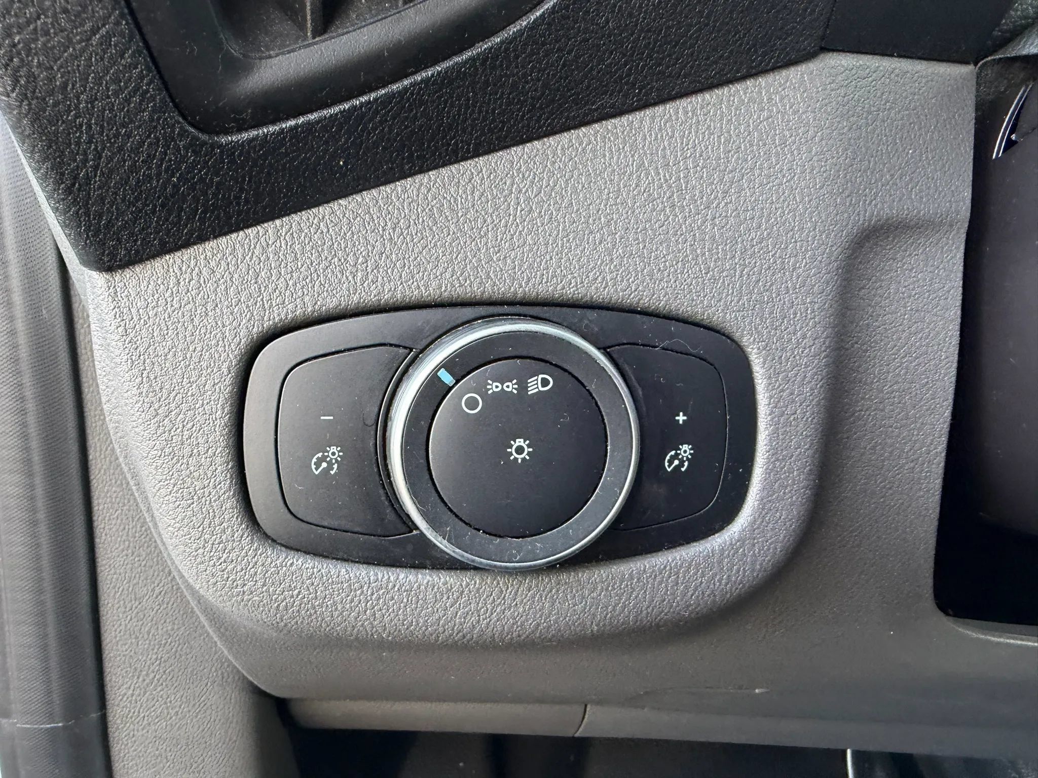 Used 2019 Ford Transit Connect XL FWD image 29
