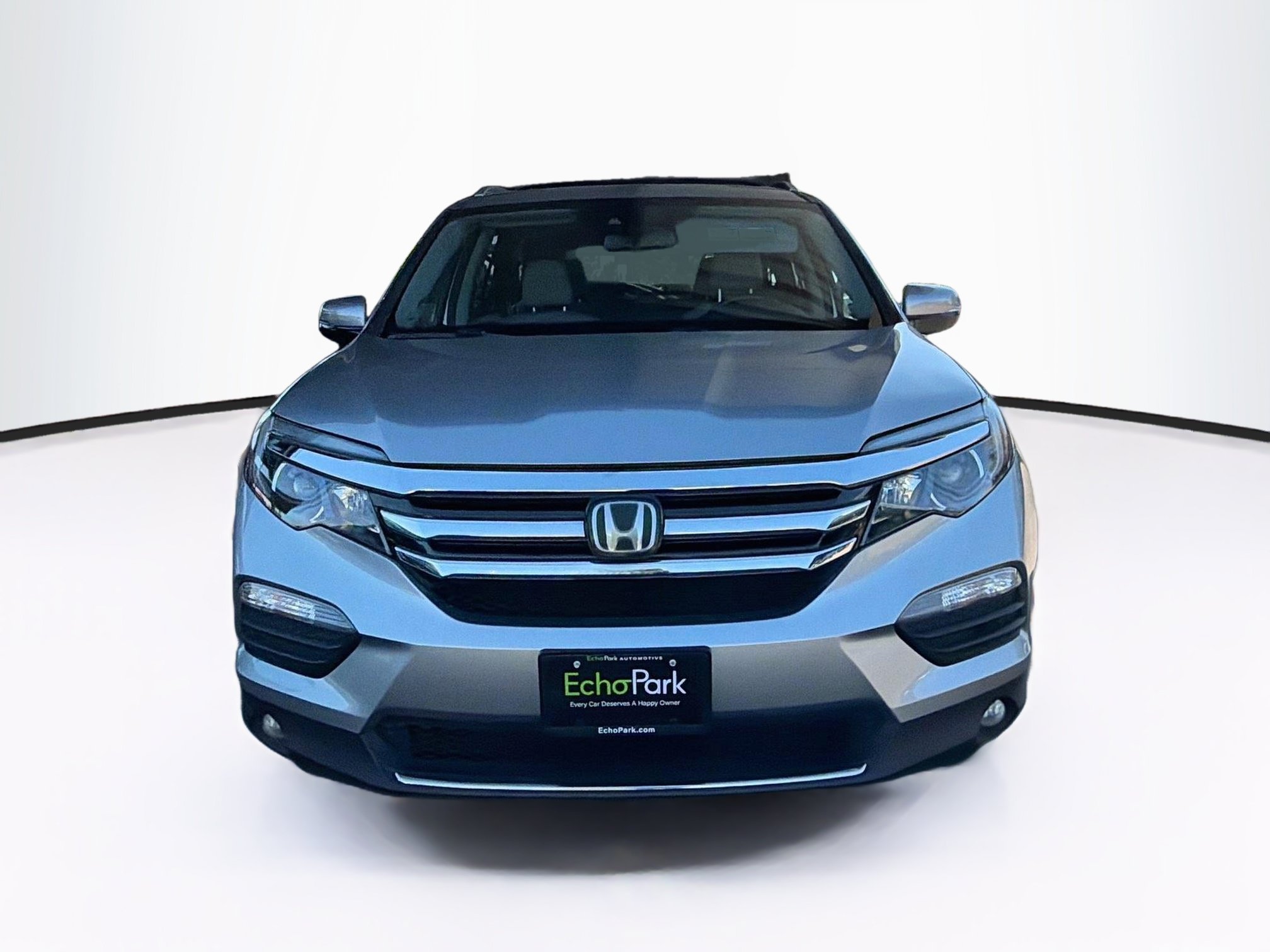 Used 2017 Honda Pilot Touring image 2