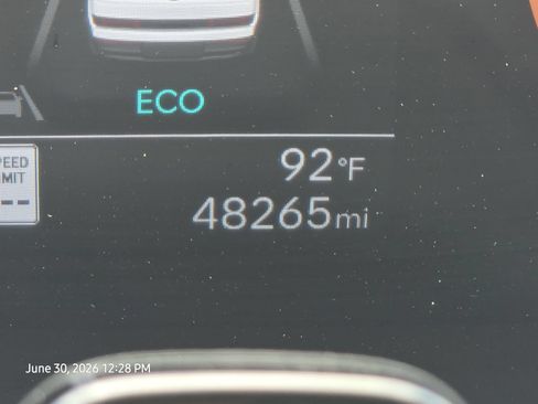 Certified 2025 Hyundai Santa Fe SEL FWD image 30