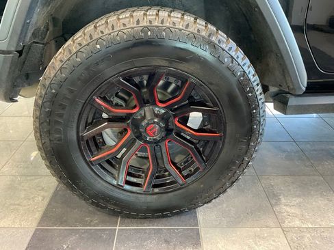 Used 2021 Jeep Wrangler Rubicon AWD/4WD image 8