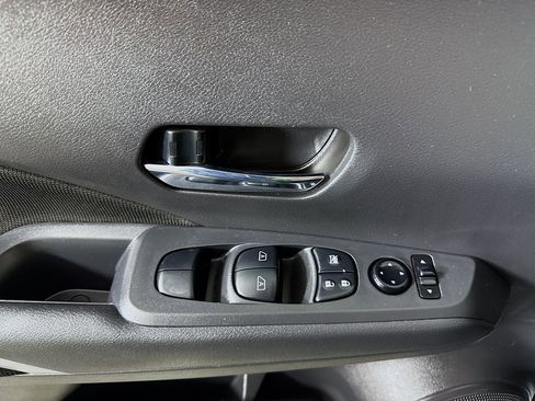 Certified 2021 Nissan Kicks SV FWD image 21
