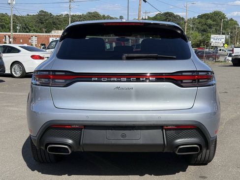 Used 2022 Porsche Macan AWD/4WD image 7
