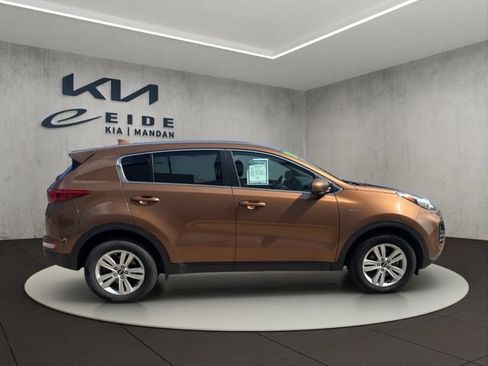 Used 2018 Kia Sportage LX AWD/4WD image 12