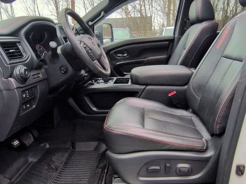 Used 2024 Nissan Titan PRO-4X w/ Pro-4x Convenience Package image 22