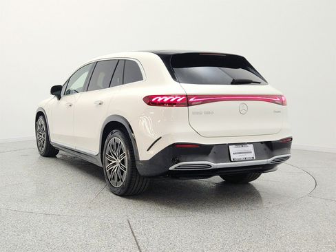Used 2023 Mercedes-Benz EQS 580 4MATIC SUV image 7