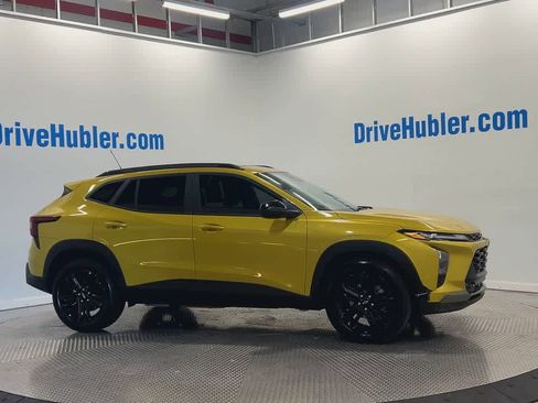 Used 2024 Chevrolet Trax ACTIV w/ Sunroof Package image 4