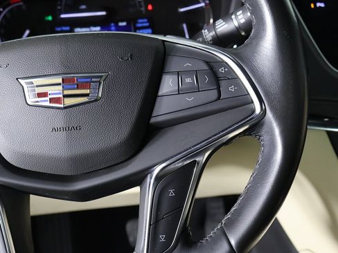 Used 2019 Cadillac XT5 AWD image 36