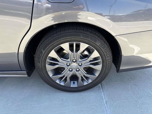 Used 2026 Honda Odyssey Touring image 21