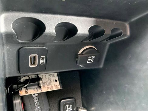 Used 2016 Jeep Cherokee Sport FWD image 32