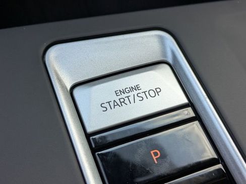 New 2026 Volkswagen Atlas Cross Sport SE image 27