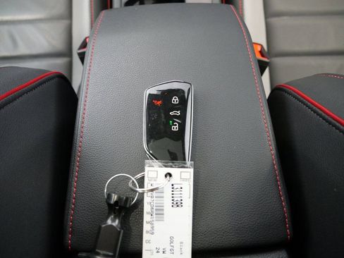 Used 2024 Volkswagen GTI Autobahn image 28