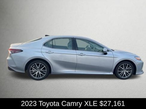 Used 2023 Toyota Camry XLE image 6