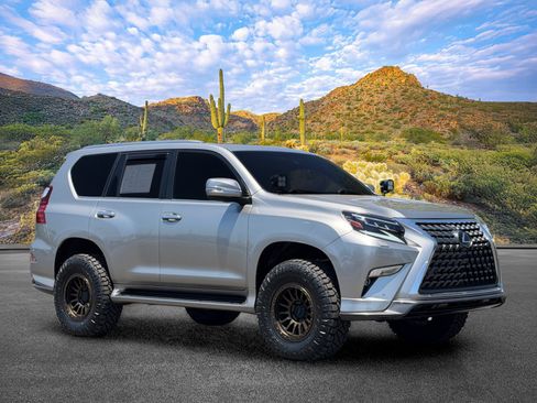 Used 2022 Lexus GX 460 Premium w/ Accessory Package AWD/4WD image 2