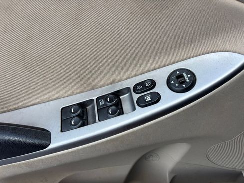 Used 2016 Hyundai Accent SE w/ Option Group 02 FWD image 7