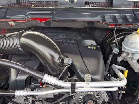 Used 2019 RAM 1500 Classic SLT image 22