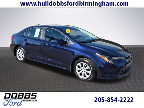 Used 2026 Toyota Corolla LE image 1