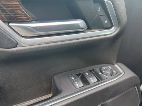 Used 2022 GMC Sierra 1500 Elevation image 12