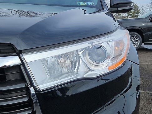 Used 2016 Toyota Highlander XLE image 9