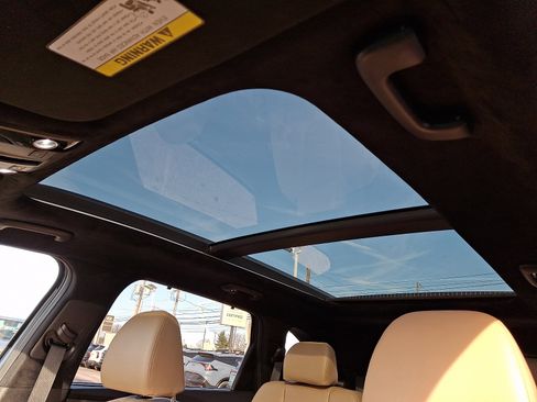 Used 2024 Kia Sorento SX Prestige w/ Olive Brown Leather Package image 14