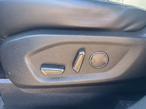 Used 2019 Ford Edge Titanium w/ Equipment Group 301A image 21