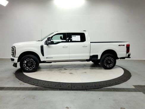 Used 2026 Ford F250 Platinum AWD/4WD image 5