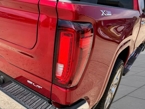 Used 2022 GMC Sierra 1500 SLT w/ SLT Premium Plus Package AWD/4WD image 28