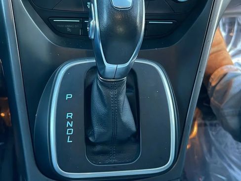 Used 2017 Ford C-MAX SE image 12