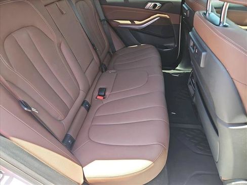 Used 2022 BMW X5 xDrive40i w/ Premium Package AWD/4WD image 28