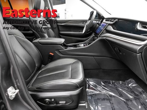 Used 2023 Jeep Grand Cherokee 4WD 4xe image 27