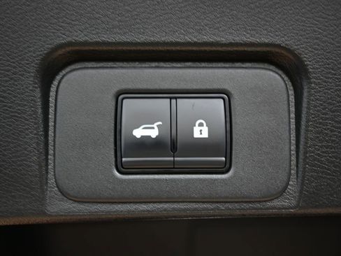 Used 2024 Nissan Rogue SL w/ SL Premium Package image 20