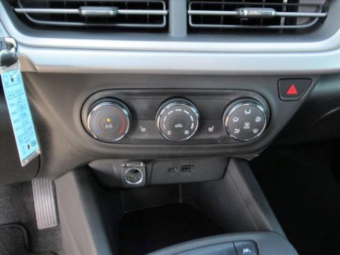 Certified 2024 Chevrolet Trax RS w/ Driver Confidence Package image 26