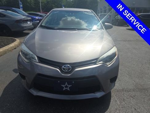 Used 2014 Toyota Corolla LE FWD image 2