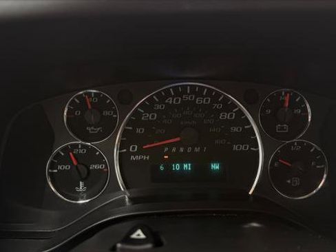 Used 2020 Chevrolet Express 3500 LT w/ LT Preferred Equipment Group RWD image 23