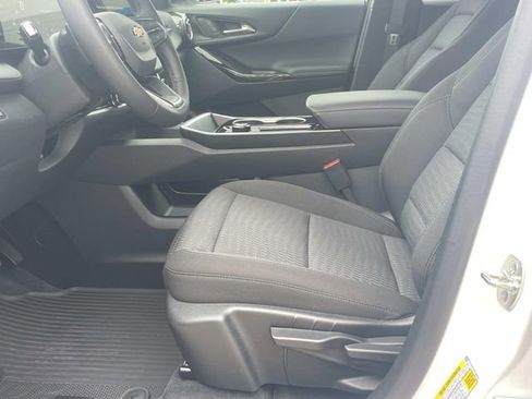 New 2026 Chevrolet Equinox LT w/ Safety and Technology Package FWD image 13