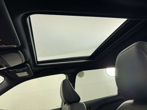 Used 2025 Subaru Forester Limited image 30