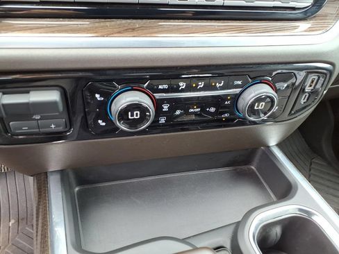 Used 2025 Chevrolet Silverado 1500 RST w/ Convenience Package II AWD/4WD image 29