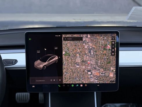 Used 2018 Tesla Model 3 Long Range image 27