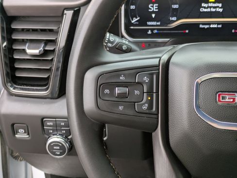 Used 2025 GMC Sierra 2500 AT4 image 19